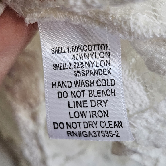 NWOT, Monteau White Lace Top, Size M - Picture 4 of 6
